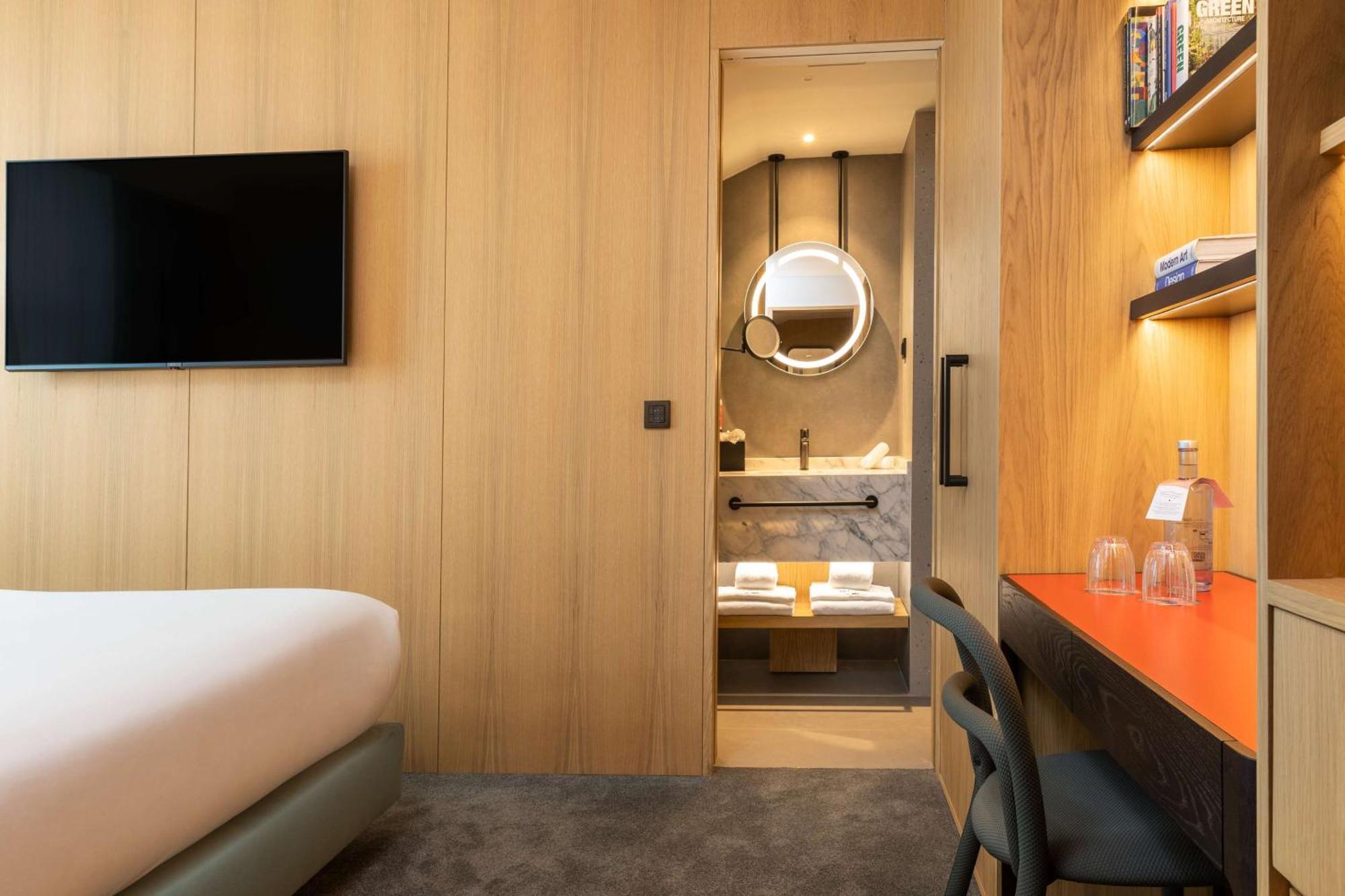 Arts Porto, Tapestry Collection By Hilton Oporto