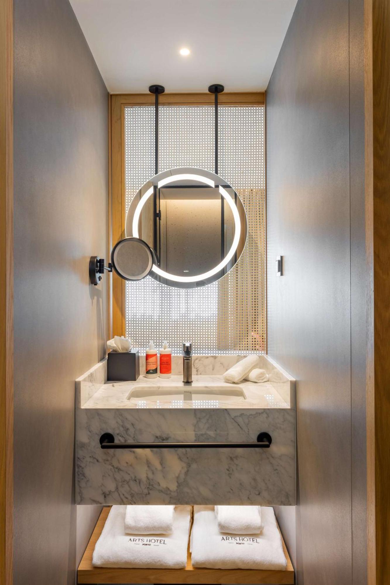 Hotel Arts Porto, Tapestry Collection By Hilton Oporto